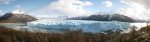 Splaz ledovce Perito Moreno do jezera Lago Argentino. Druhý snímek zachycuje dopad části ledovcové kry do jezera. Její velikost odpovídala přibližně velikosti malého automobilu.