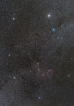 Kometa 103P Harltey v souhvězdí Vozky pod Capellou. Foto: Martin Gembec.