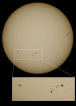 Sluneční skvrny skupiny 1166, ISS a Discovery. Foto: Catalin Fus.