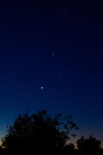 Venuše, Jupiter a hvězdokupy ranní obloze. Foto: Petr Horálek.