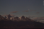 Kometa PanSTARRS nad argentinskými horami. Foto: Victor Gabriel Bibé.