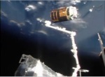 Loď HTV-4 po uvolnění robotickou paží pod stanicí ISS Foto: NASA