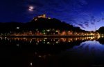 Lunární korona nad hradem Cochem