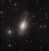 NGC 3521: Galaxie v bublině