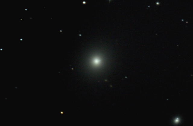 M87 s výtryskom hmoty 5x4 min