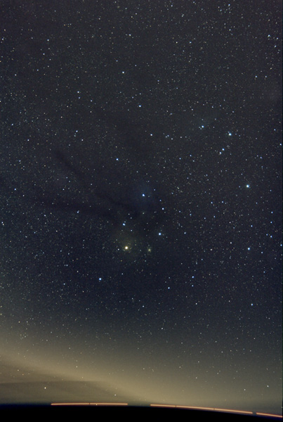 M4 a region Antares a Rho Oph malá.