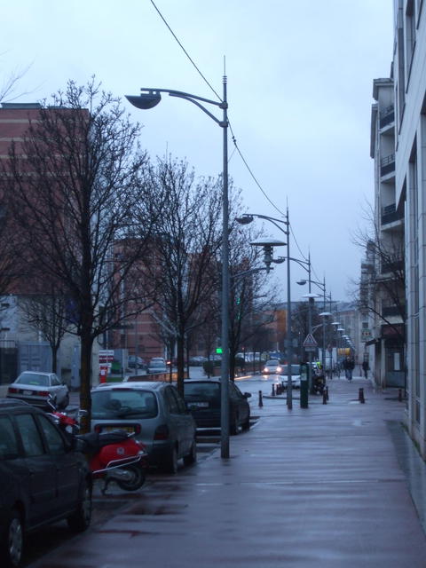 JZ Paris: Rue René-Jacques, Issy-les-Moulineaux