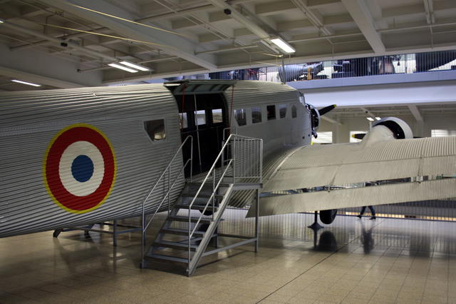 mnichov_let_Junkers_JU-52_02_m.jpg